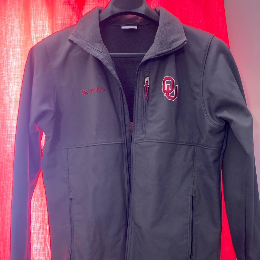 Columbia OU University of Oklahoma gray soft shell medium fleece lined jacket.